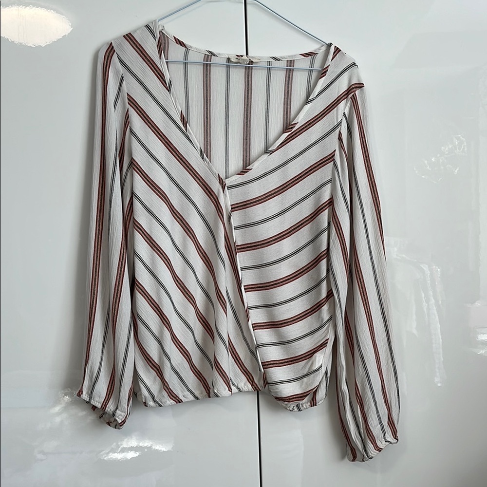 REBELLION AGAIN NWOT Long Sleeve V Neck Wrap Boho Blouse, Size L